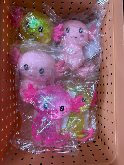 Kawaii Garage/Faulty Sale 🧡👑 FAULTY squishy axolotl in verpakking (#14)